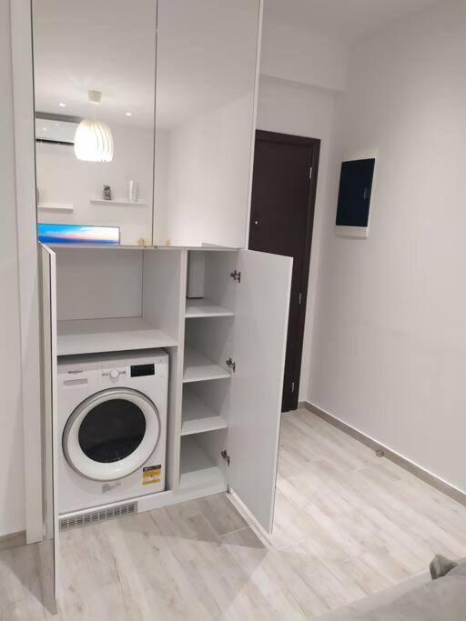Serenita City Center Apartment Corfu  Exteriör bild